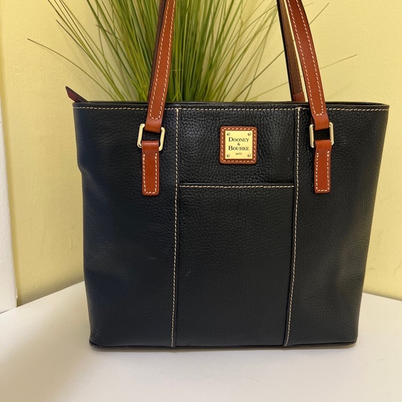 Dooney & Bourke Bags Dooney Bourke Lexington Purse Black Pebbled